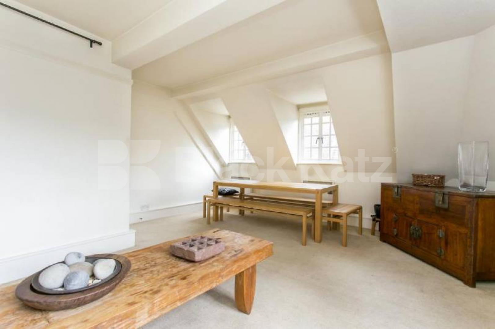 			ONE BED IN THE HEART OF SPITALFIELDS, 1 Bedroom, 1 bath, 1 reception Flat			 Widegate Street, LIVERPOOL STREET-SPITALFIELDS-SHOREDITCH
